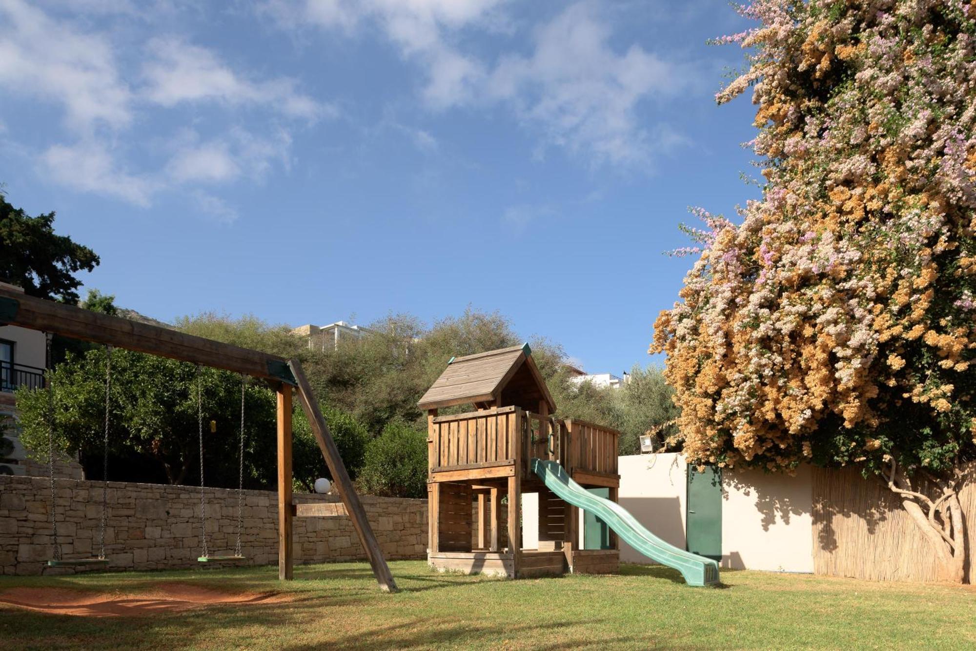 Asterias Village 4*