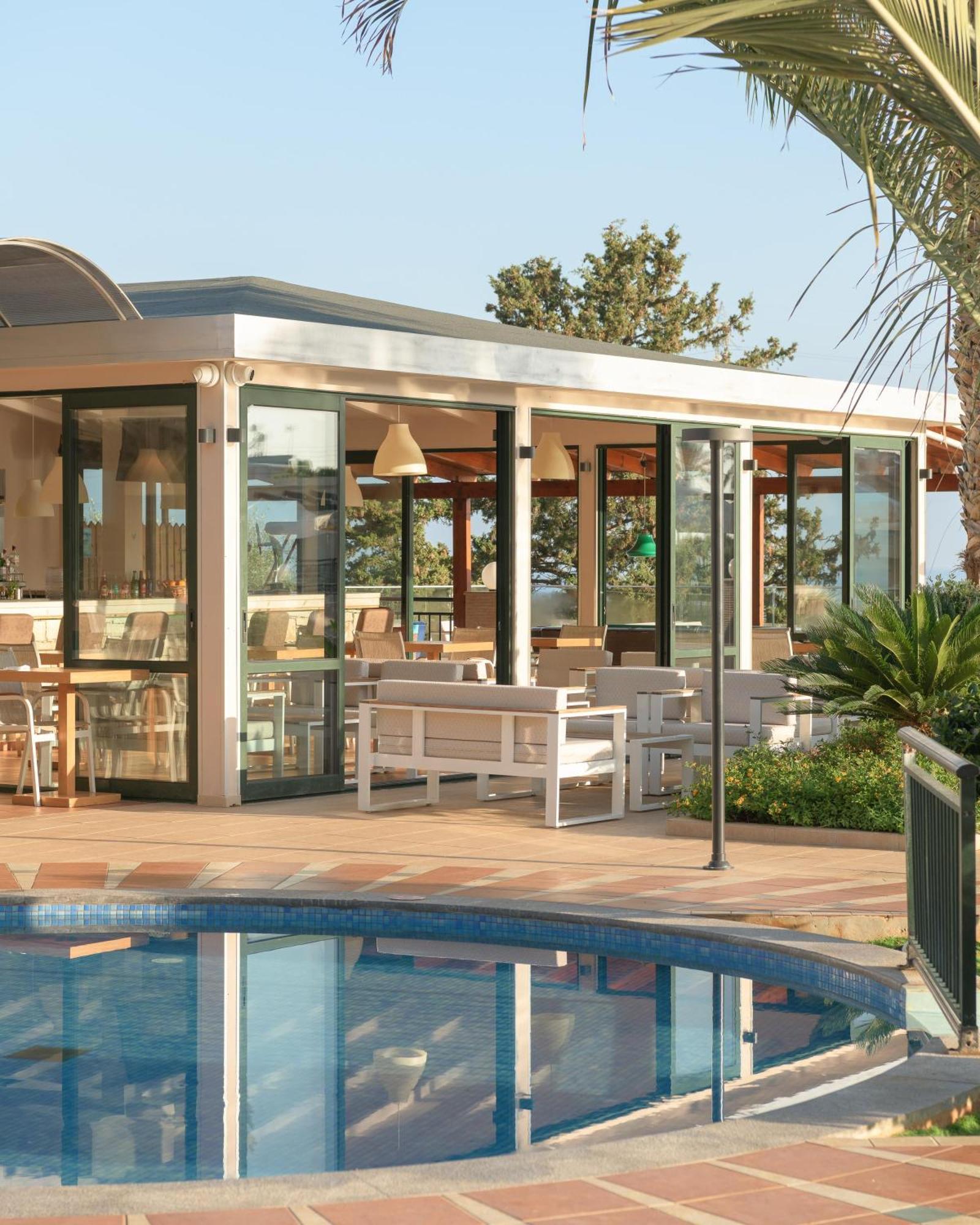 Aparthotel Asterias Village
