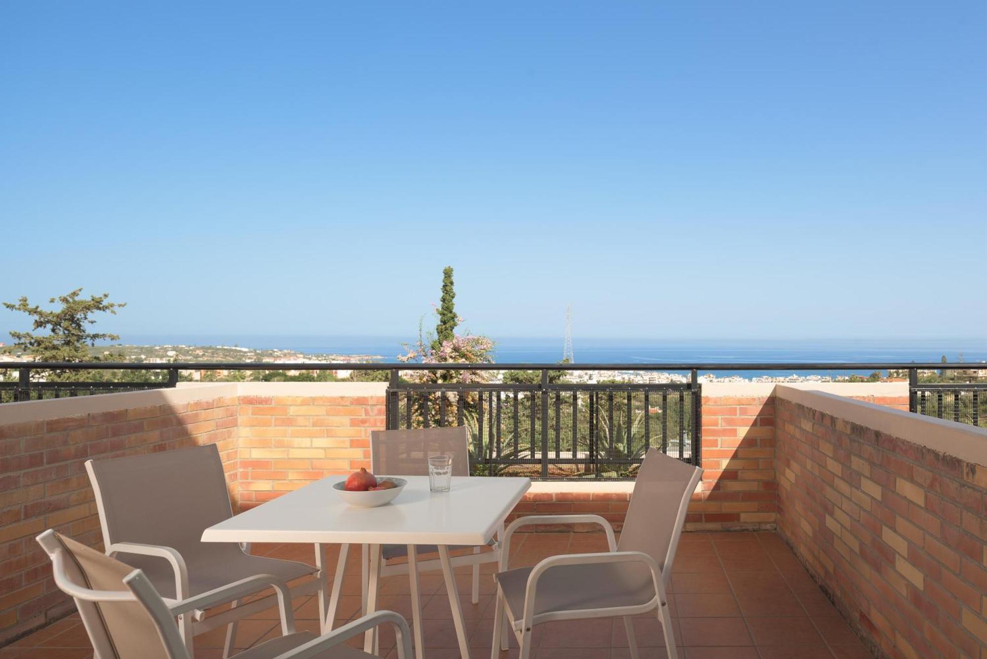 Hotel apartamentowy Asterias Village 4*
