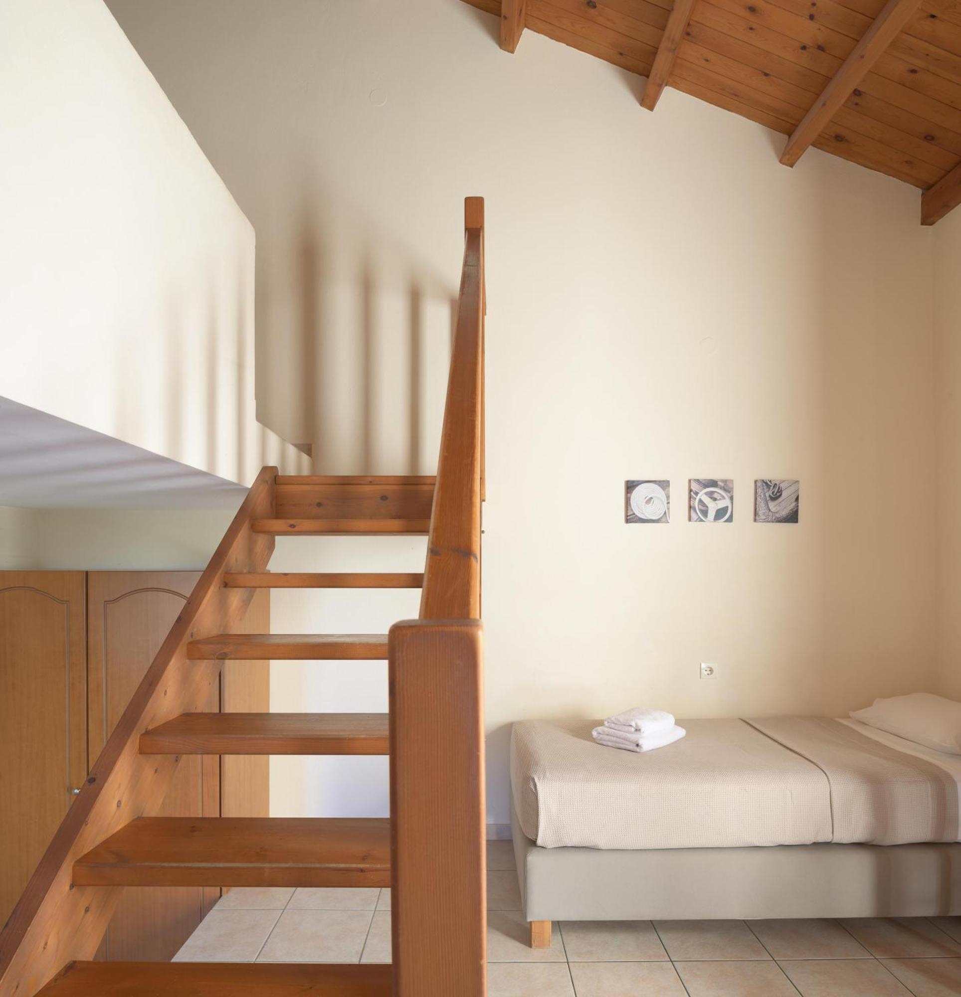 Aparthotel Asterias Village